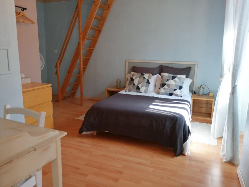 Le Mas De Carrie Bed & Breakfast Parisot  Eksteriør bilde