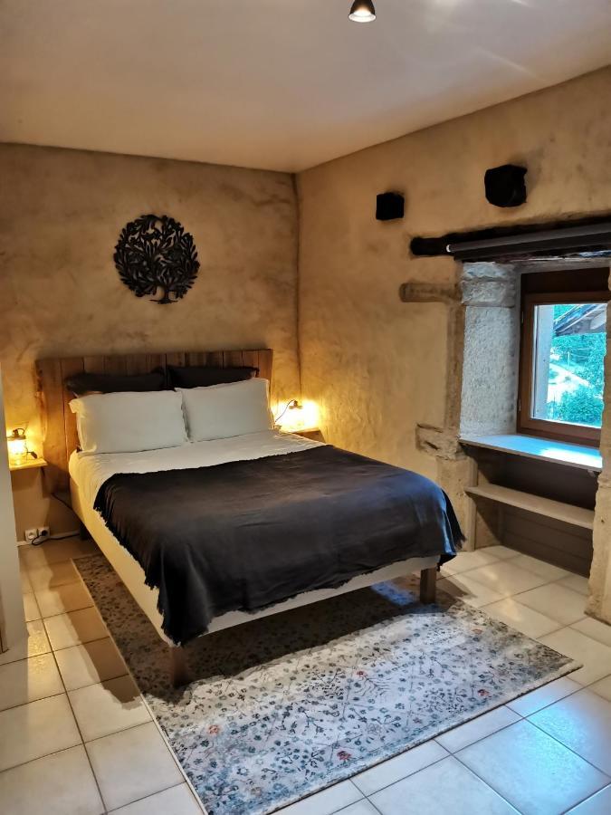 Le Mas De Carrie Bed & Breakfast Parisot  Eksteriør bilde