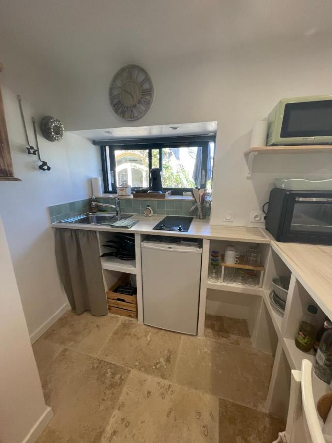 Le Mas De Carrie Bed & Breakfast Parisot  Eksteriør bilde